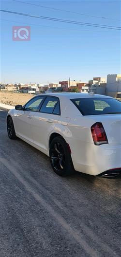 كرايسلر 300